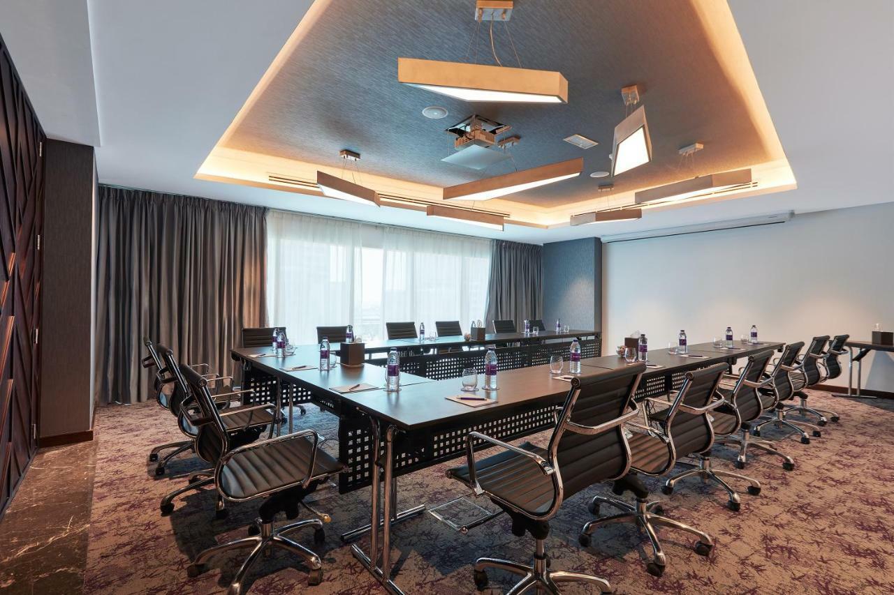 Park Regis Business Bay Hotel Дубай Екстериор снимка